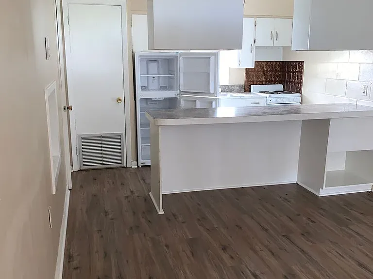 485 Grand Caillou Rd — Photo 4