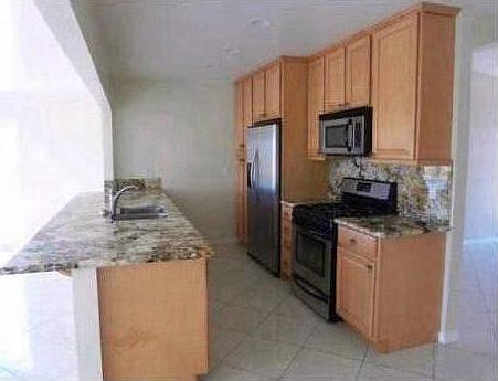Granite Counters, Stainless appliances, upgraded cabinetry w