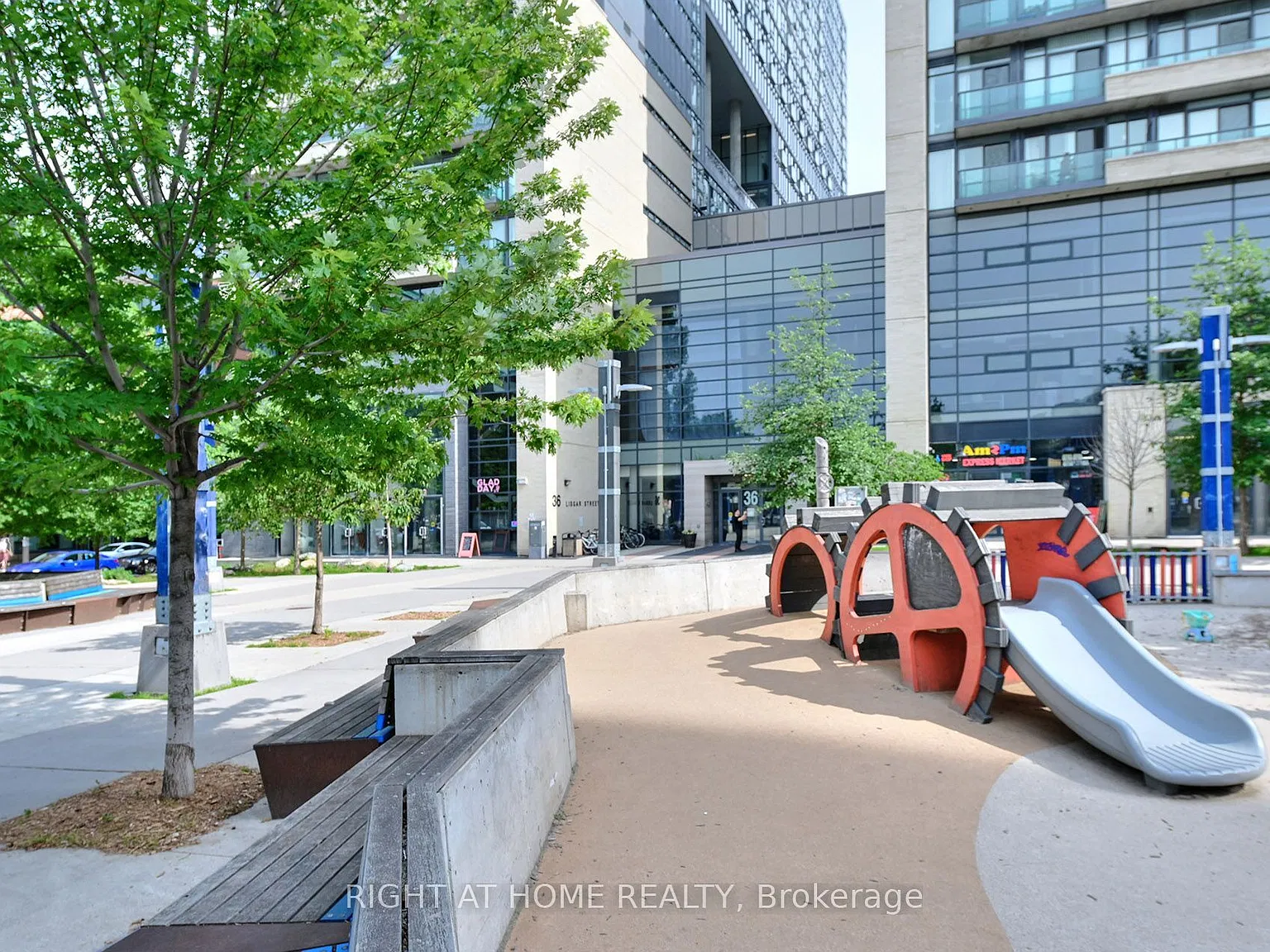 2 bed, $2,700 — Photo 3