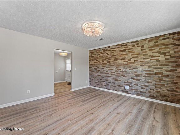 4th image of 11710 Montwood Ln