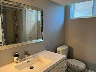 23 Gibbs Cres S — Photo 5