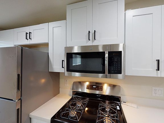 5th image of 1023 E Amelia Ave Unit B