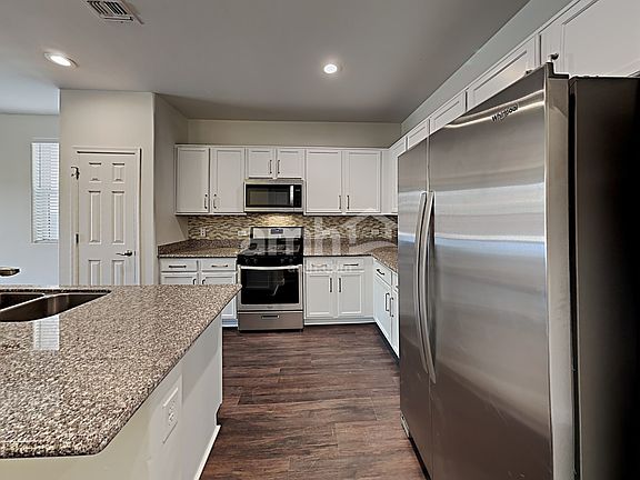 3rd image of 356 W Calle Gota