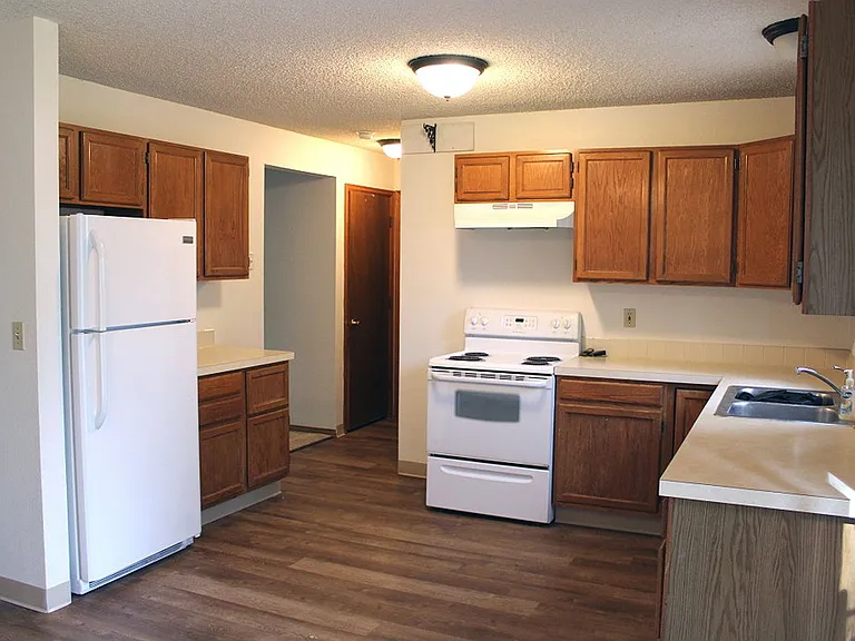 2407 Sunstone Dr — Photo 5