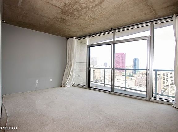 5th image of 611 S Wells St #P143