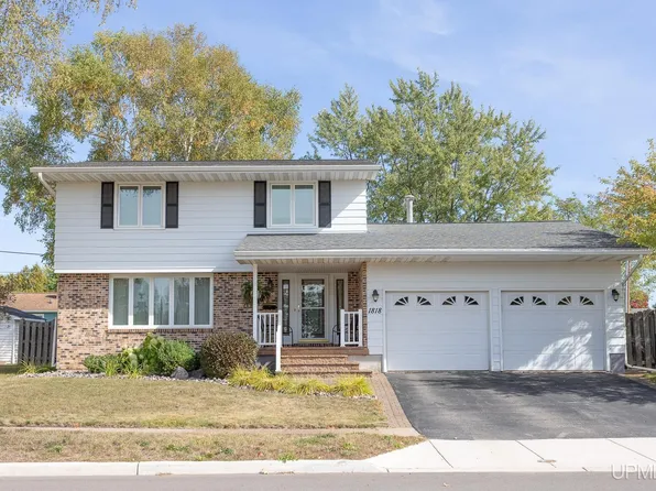 1818 Prairie Ave, Ishpeming, MI 49849