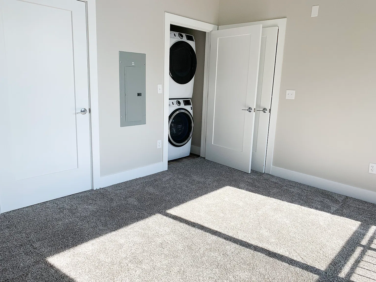 McKnight Flats — Photo 4