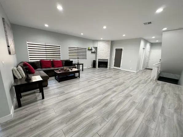 13653 Wyandotte St Unit 3, Van Nuys, CA 91405