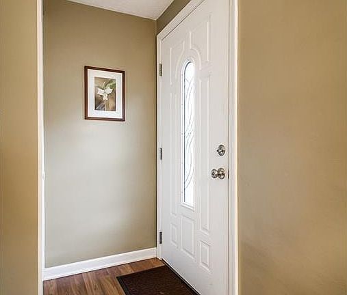 3rd image of 215 Viking St NW