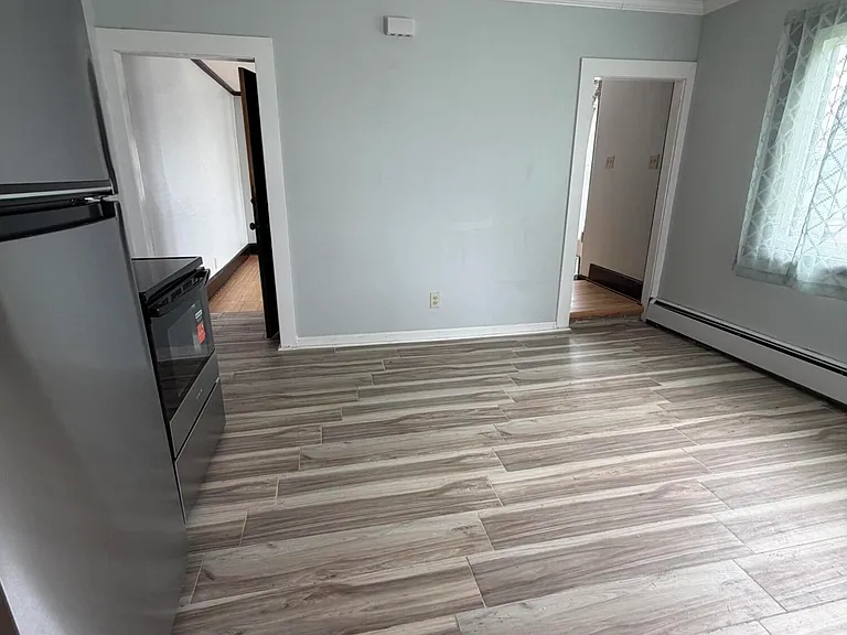 445 Main St — Photo 3