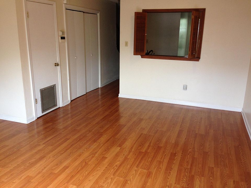 1st image of 101 Williamsburg Cir #101A