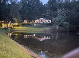 2970 Arlis Ln, Douglasville, GA 30135