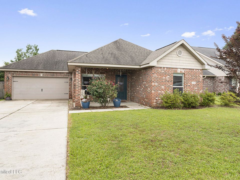 1st image of 17280 Meadowbrook Ln