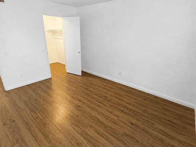 25713 View Pointe #A — Photo 8
