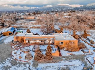 7236 Highway 518, Ranchos De Taos, NM 87557