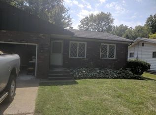 2128 Maplewood Rd, Stow, OH 44224