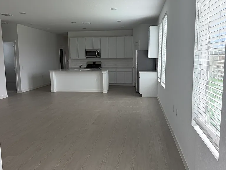 1446 Leticia Gln — Photo 6