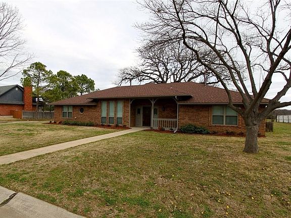 2nd image of 402 Duvall Blvd