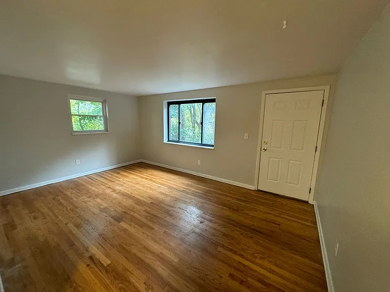 3447-3453 Evergreen Rd — Photo 14