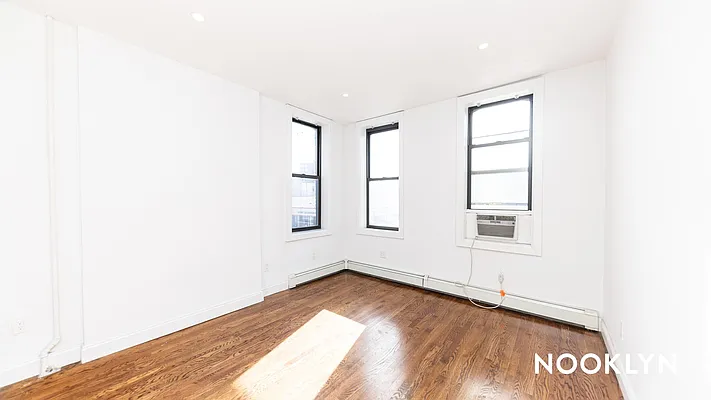 Rented by Nooklyn NYC LLC | media 9