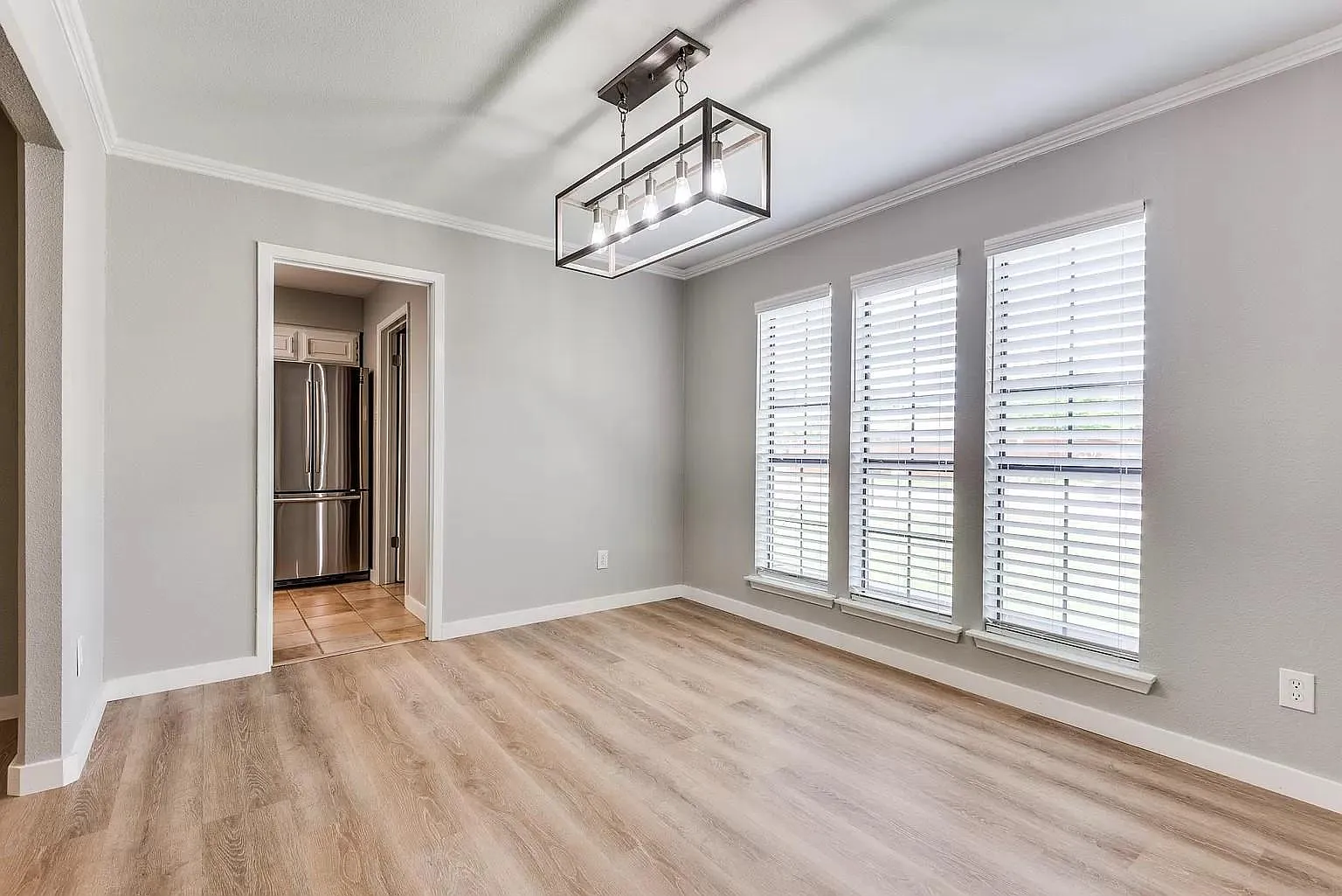 3 bed, 1868 sqft, $2,600 — Photo 3