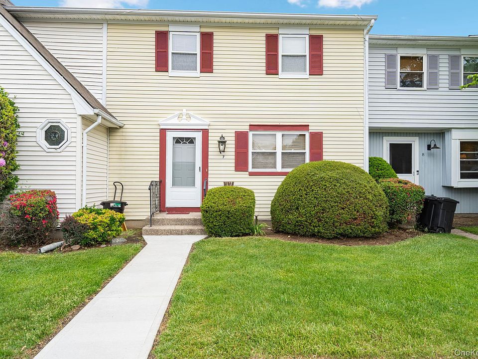 1st image of 7 Merrimac Court