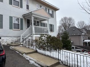 21 Eaton St #21, Winchester, MA 01890