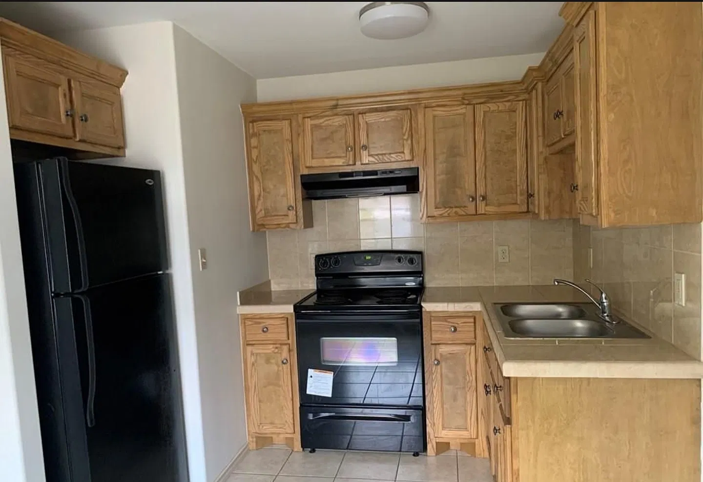 2 bed, 754 sqft, $1,000 — Photo 2