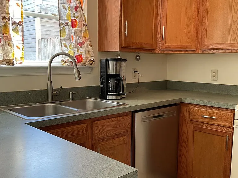 1703 Susquehanna St — Photo 5