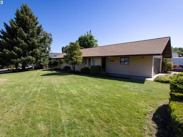 1720 Thompson St, The Dalles, OR 97058