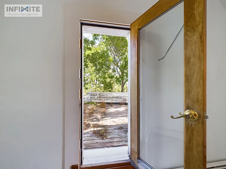 1439 W Babcock St #2 — Photo 21