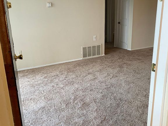 2nd image of 1700 Carlisle Ave APT 20