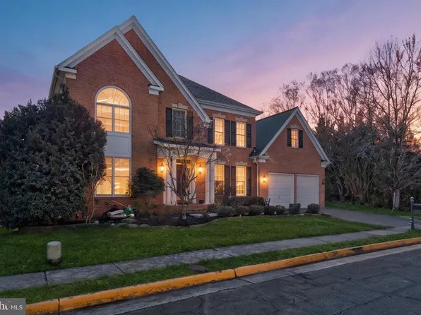 11638 Forest Hill Ct, Fairfax, VA 22030