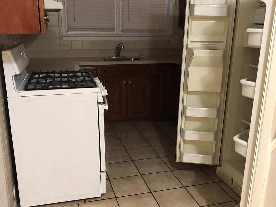 1st image of 1405 E 233rd St Floor 2