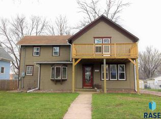 317 E 2nd Ave, Lennox, SD 57039