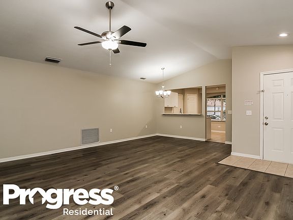 4th image of 2412 Cattleman Dr