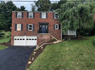 2409 E Springwood Dr, Glenshaw, PA 15116