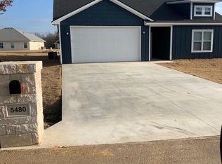 5480 Roadrunner Dr, Durant, OK 74701
