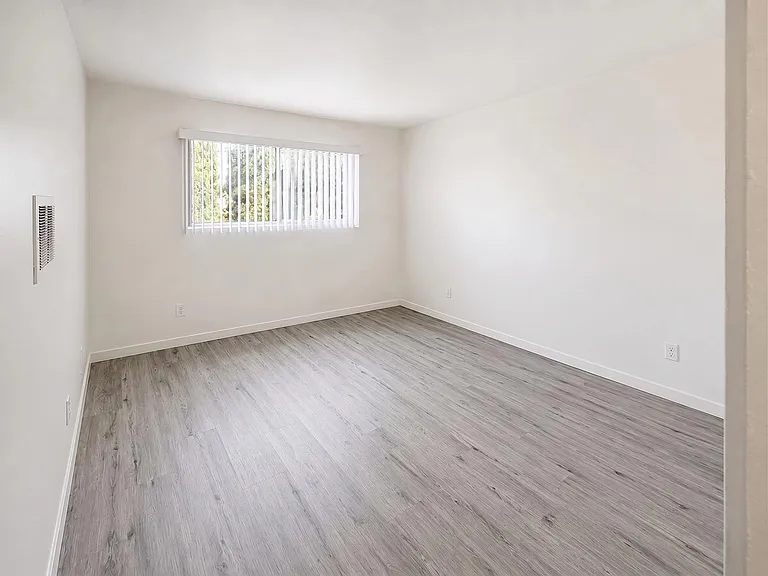 6819 Laurel Canyon Blvd #18 — Photo 8