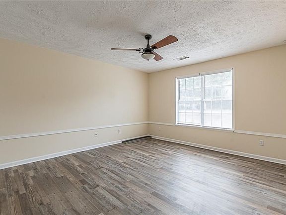 2nd image of 6100 Leverett Dr