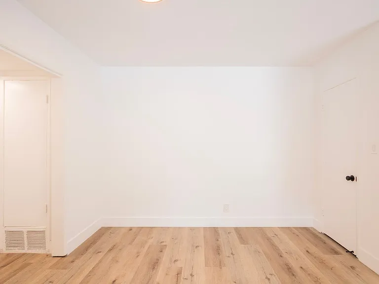 904 N Sierra Bonita Ave — Photo 17