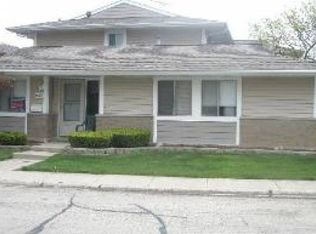 6027 Kit Carson Dr, Bartlett, IL 60133