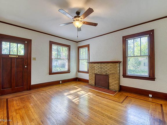 3rd image of 1152 Wycoff Ave