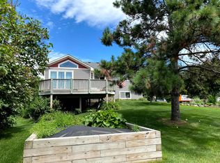 7957 Highpointe Rd, Woodbury, MN 55125