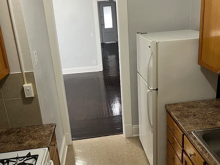 11124 Clifton Blvd #3 — Photo 10