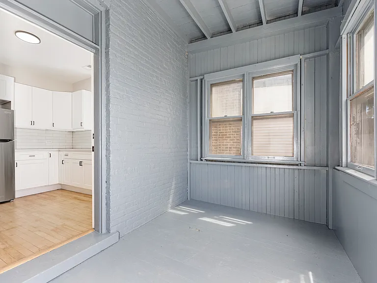4819 W Barry Ave #2 — Photo 13