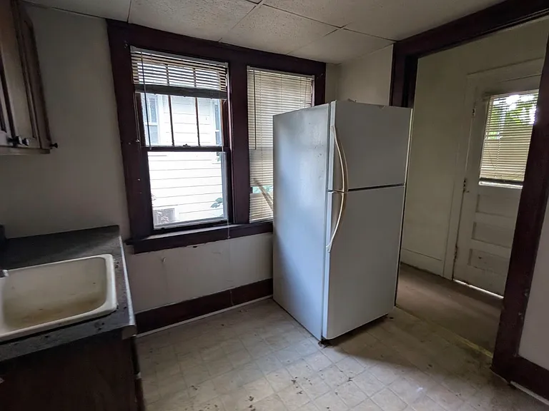 812 W Macqueen Ave — Photo 6