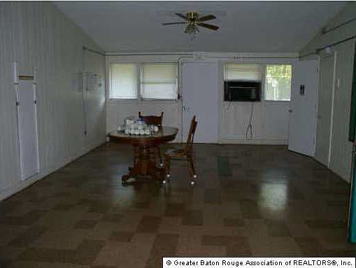 2nd image of 906 Covington Rdg