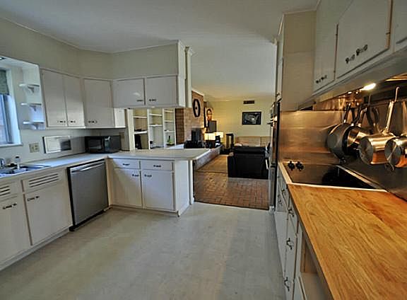 5th image of 2029 Mayflower Dr