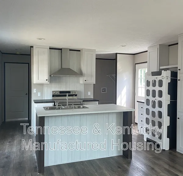 106 Cumberland Ln — Photo 2